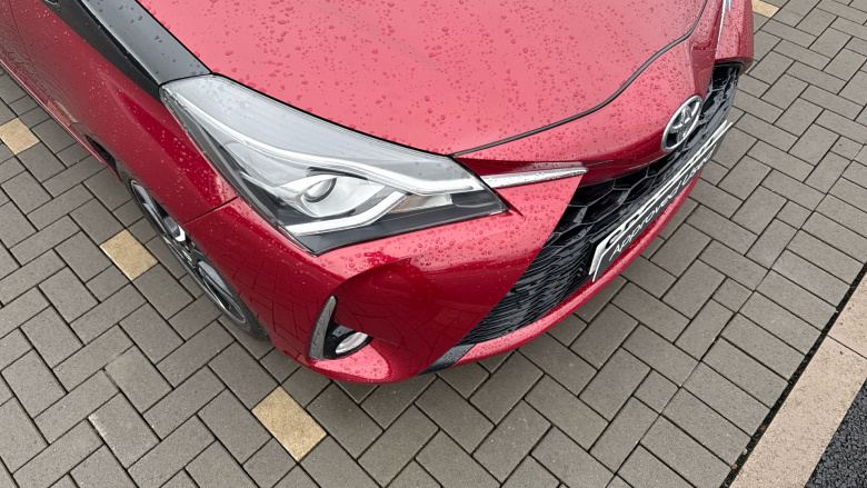 Toyota Yaris 1.5 VVT-i Blue Bi-tone 5dr Petrol Hatchback